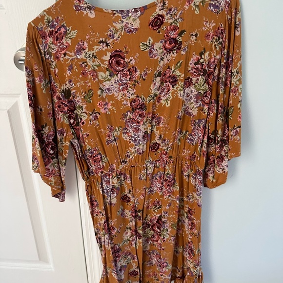 Dress - Picture 2 of 3